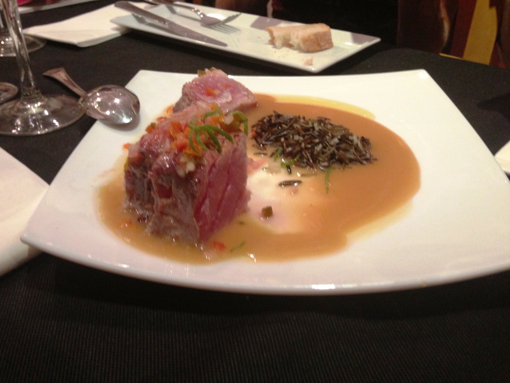 GastroNomadas_Valencia_Tweets_and_Food_Ambiente_Lomo_atún_abierto